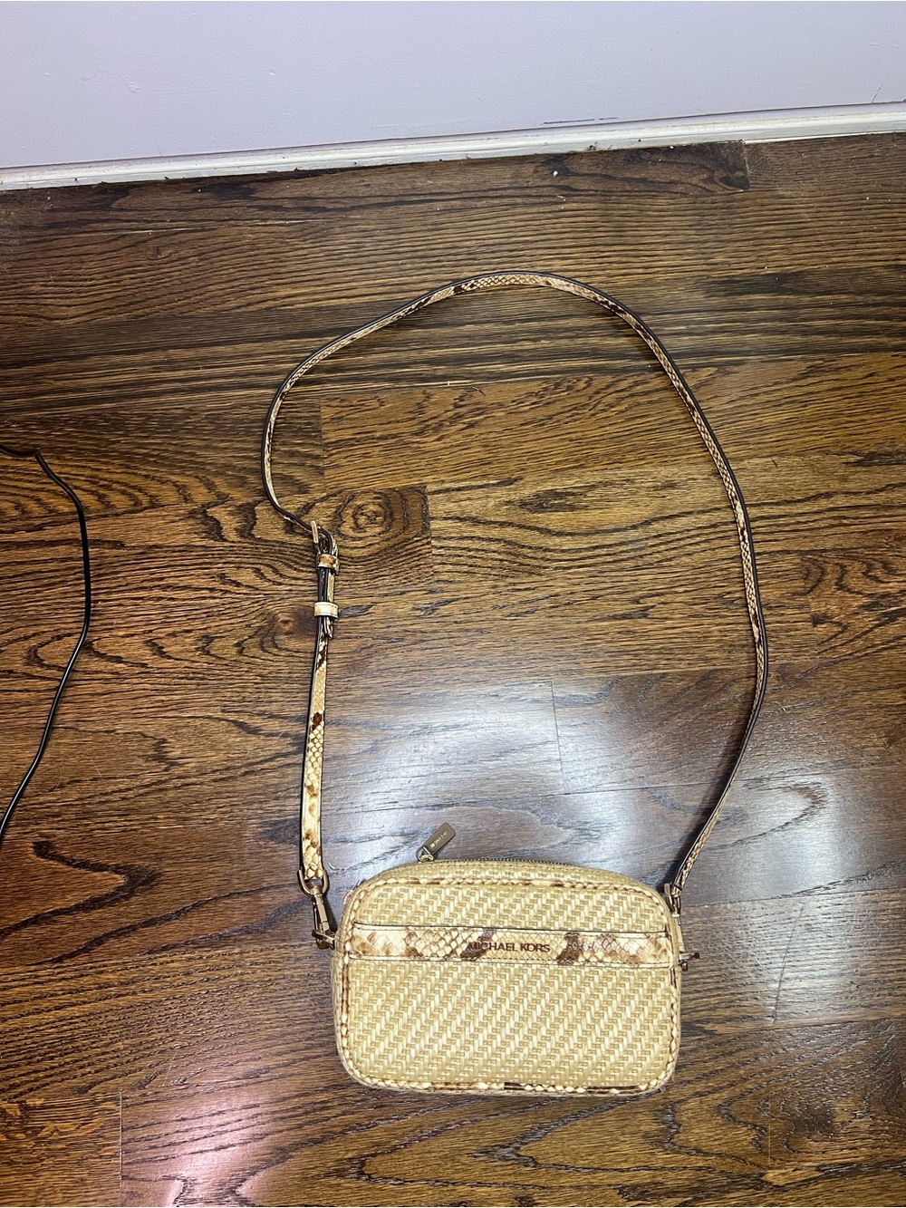 Michael Kors Tan Woven Straw Crossbody with Snake-Print Trim - Picture 2 of 7